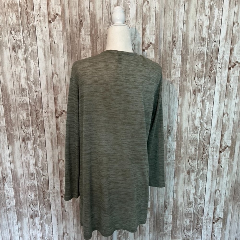 H&M Divided Sage Green Cardigan Sweater size Large - Picture 3 of 4